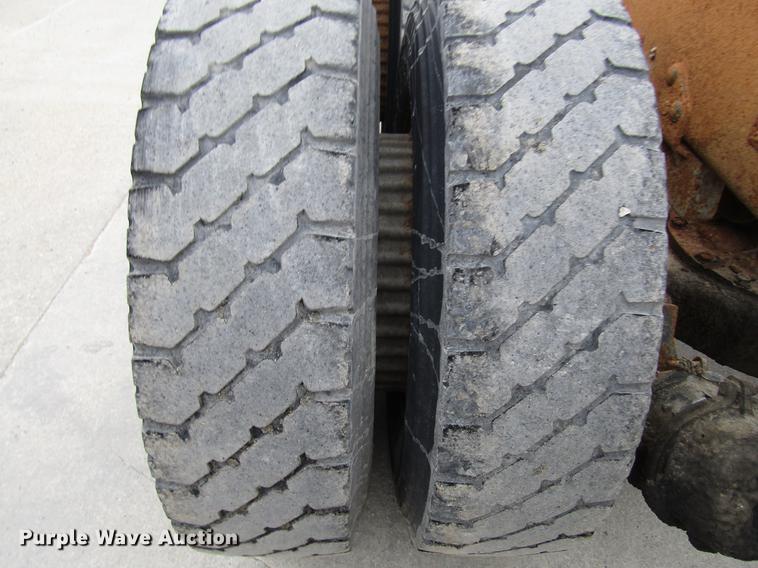 image for item DD3931 1987 Mack DM685S truck cab and chassis