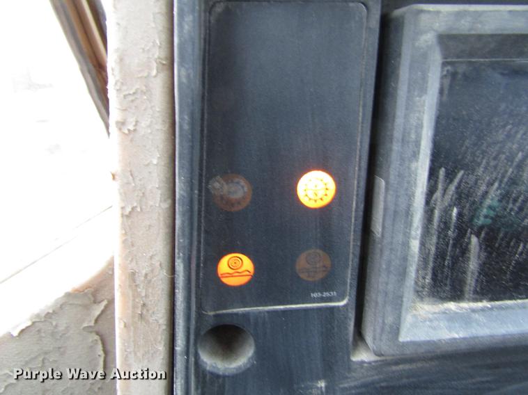 image for item DD3932 1993 Caterpillar 966F wheel loader