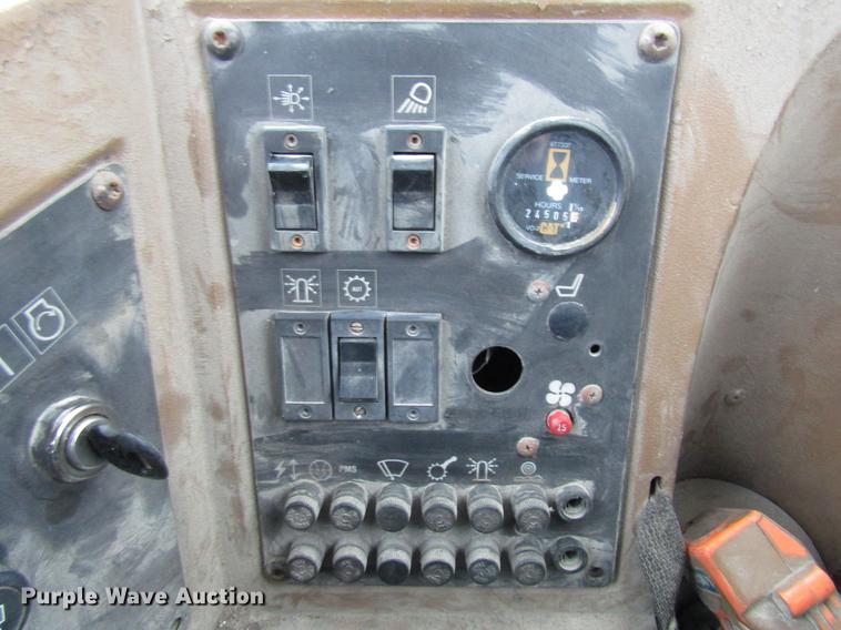 image for item DD3932 1993 Caterpillar 966F wheel loader