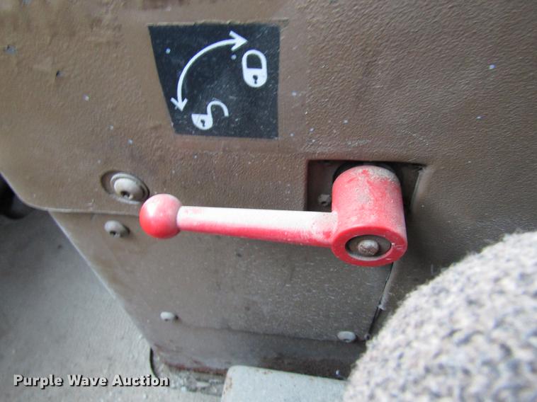 image for item DD3932 1993 Caterpillar 966F wheel loader