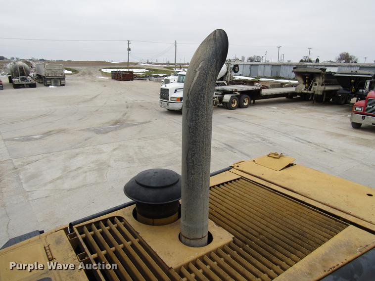 image for item DD3932 1993 Caterpillar 966F wheel loader