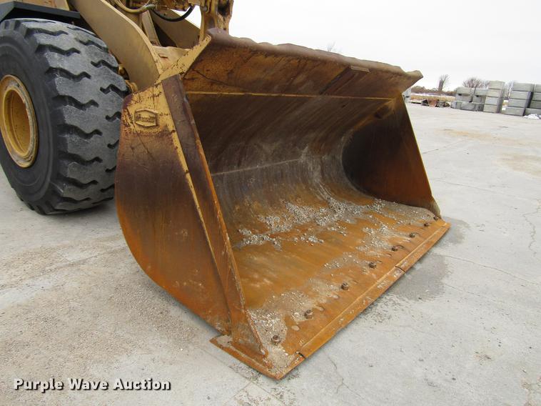image for item DD3932 1993 Caterpillar 966F wheel loader