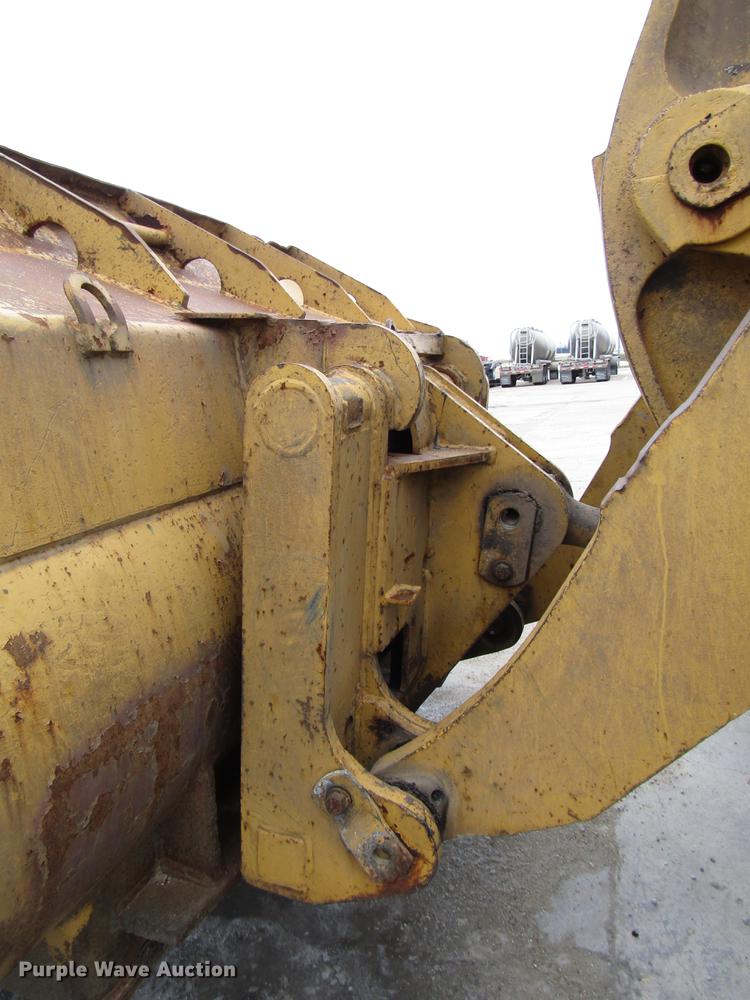 image for item DD3932 1993 Caterpillar 966F wheel loader