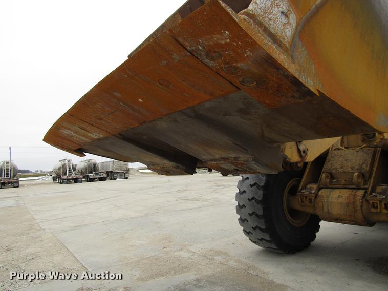 image for item DD3932 1993 Caterpillar 966F wheel loader