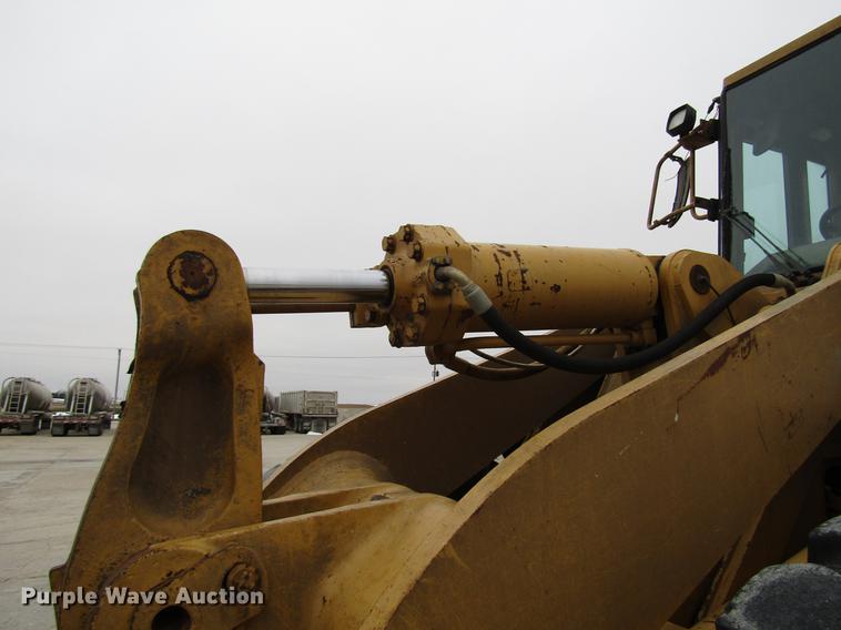 image for item DD3932 1993 Caterpillar 966F wheel loader