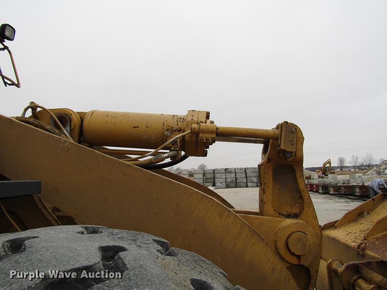 image for item DD3932 1993 Caterpillar 966F wheel loader