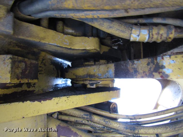 image for item DD3932 1993 Caterpillar 966F wheel loader