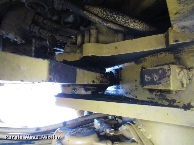 image for item DD3932 1993 Caterpillar 966F wheel loader