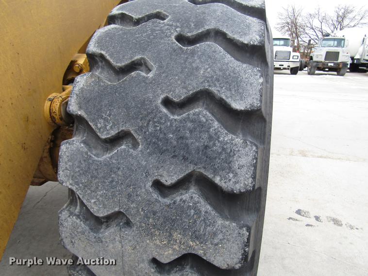image for item DD3932 1993 Caterpillar 966F wheel loader