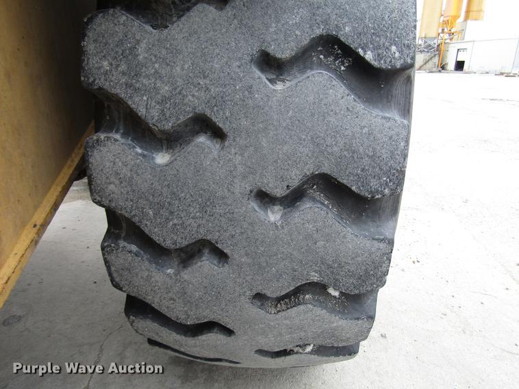 image for item DD3932 1993 Caterpillar 966F wheel loader