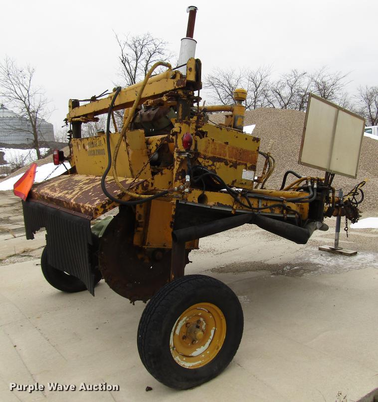 image for item DD3933 Vermeer 1560 stump grinder
