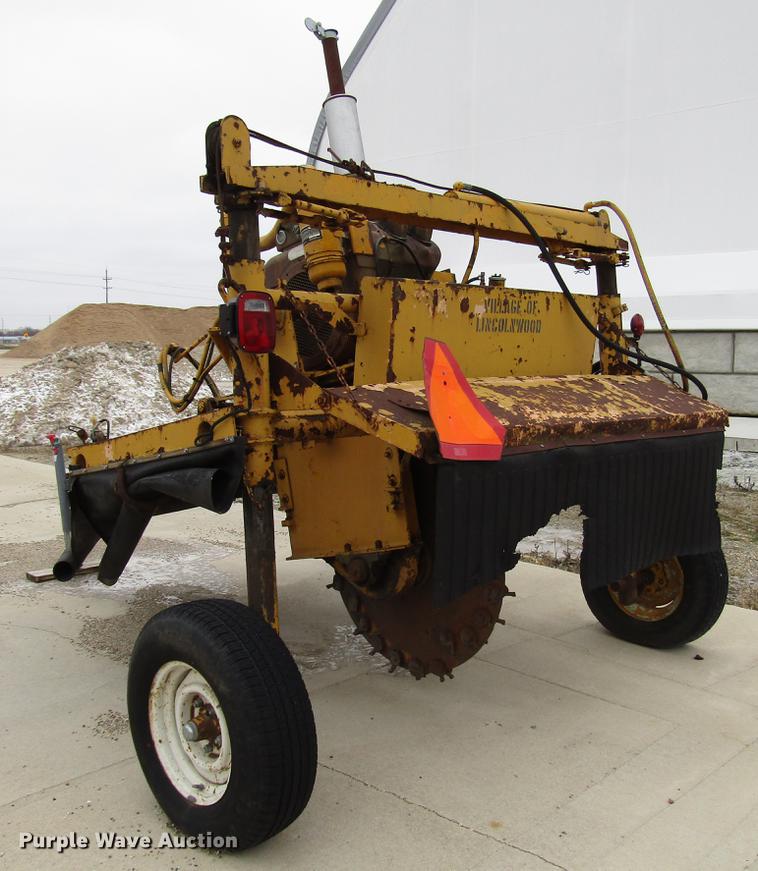 image for item DD3933 Vermeer 1560 stump grinder