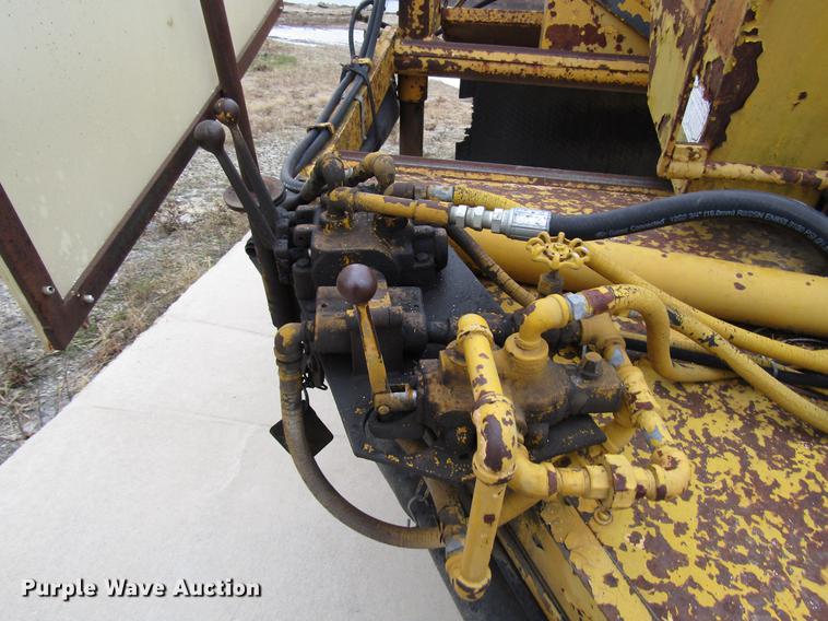 image for item DD3933 Vermeer 1560 stump grinder