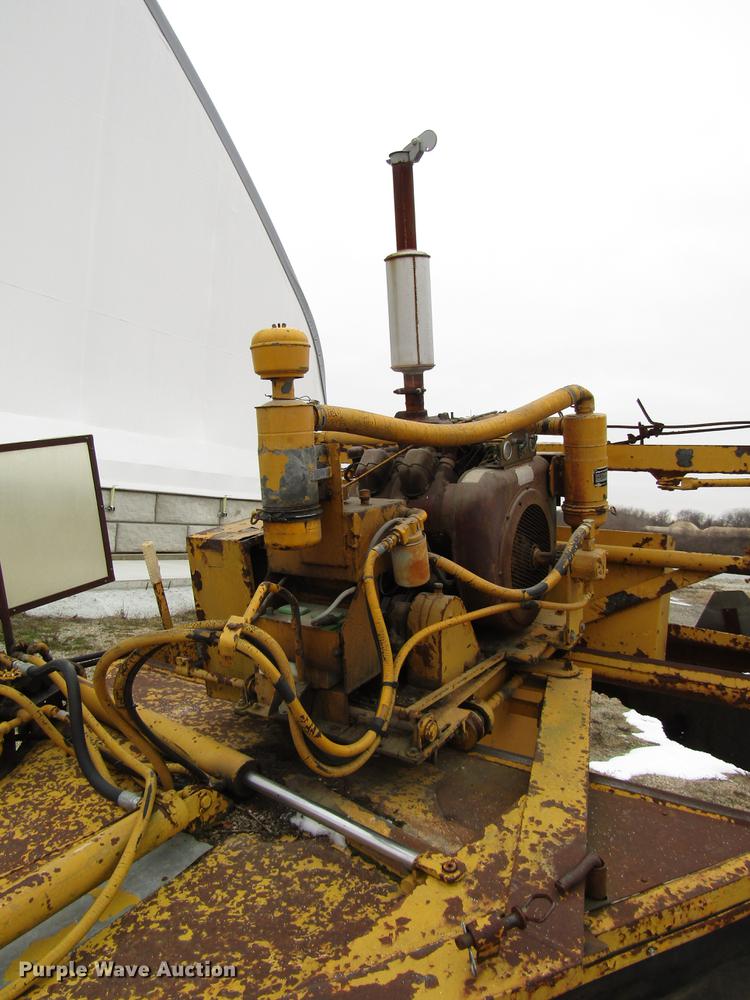 image for item DD3933 Vermeer 1560 stump grinder