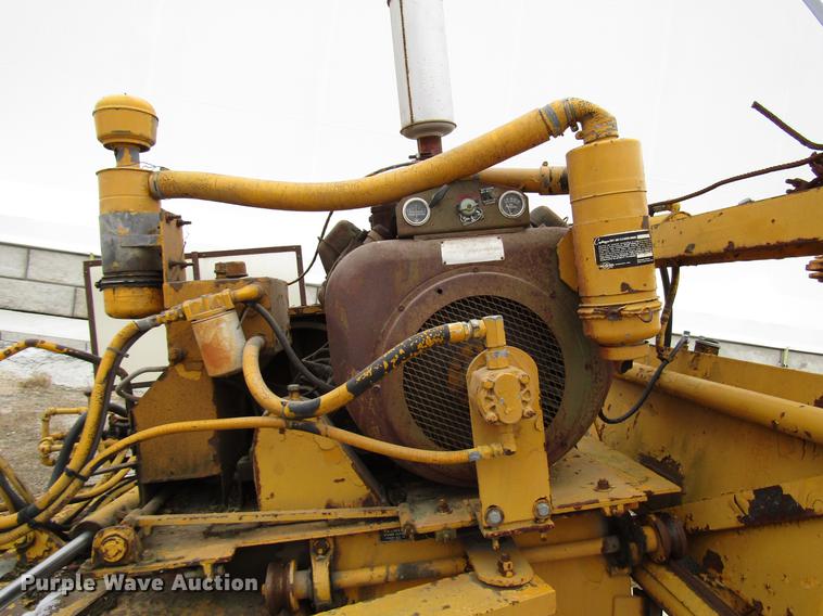 image for item DD3933 Vermeer 1560 stump grinder