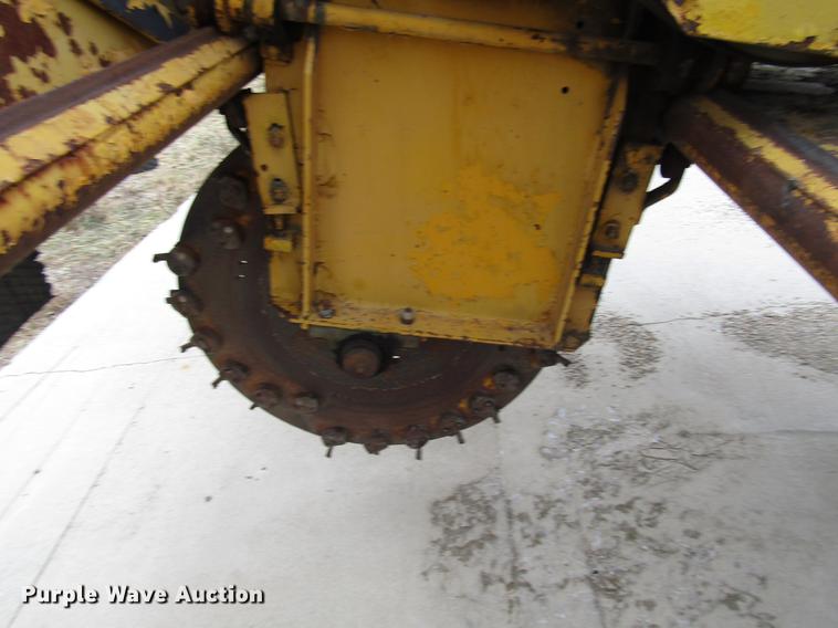 image for item DD3933 Vermeer 1560 stump grinder