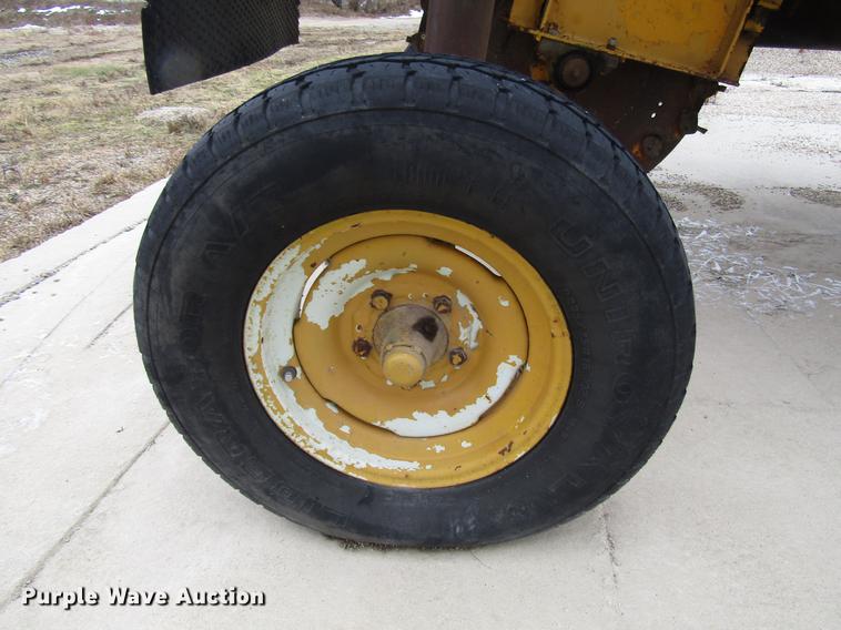 image for item DD3933 Vermeer 1560 stump grinder