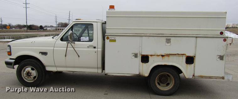 image for item DD3934 1997 Ford F350 Super Duty utility bed pickup truck