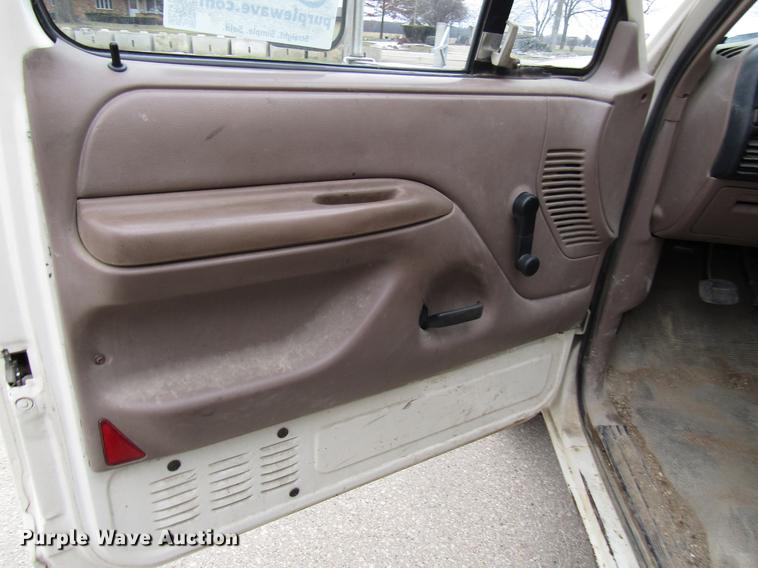 image for item DD3934 1997 Ford F350 Super Duty utility bed pickup truck