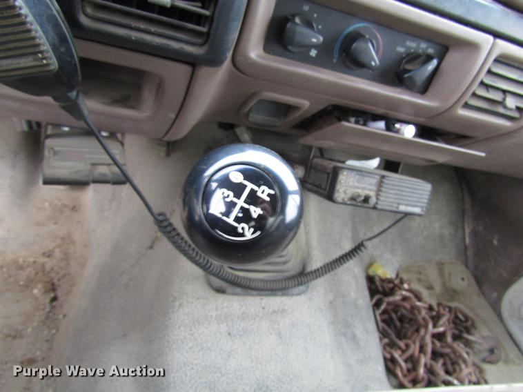 image for item DD3934 1997 Ford F350 Super Duty utility bed pickup truck