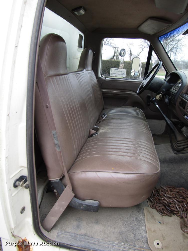 image for item DD3934 1997 Ford F350 Super Duty utility bed pickup truck