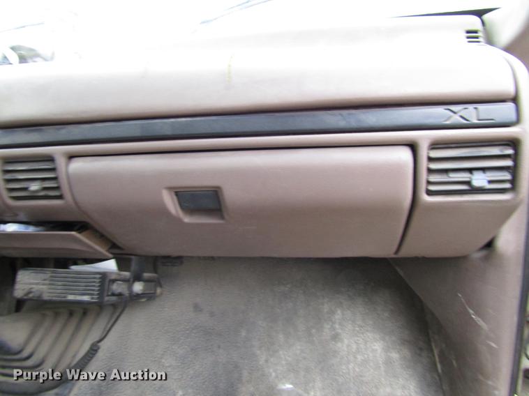 image for item DD3934 1997 Ford F350 Super Duty utility bed pickup truck