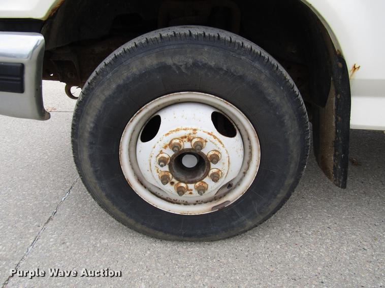 image for item DD3934 1997 Ford F350 Super Duty utility bed pickup truck