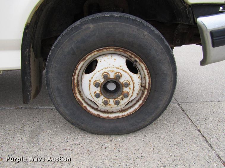 image for item DD3934 1997 Ford F350 Super Duty utility bed pickup truck