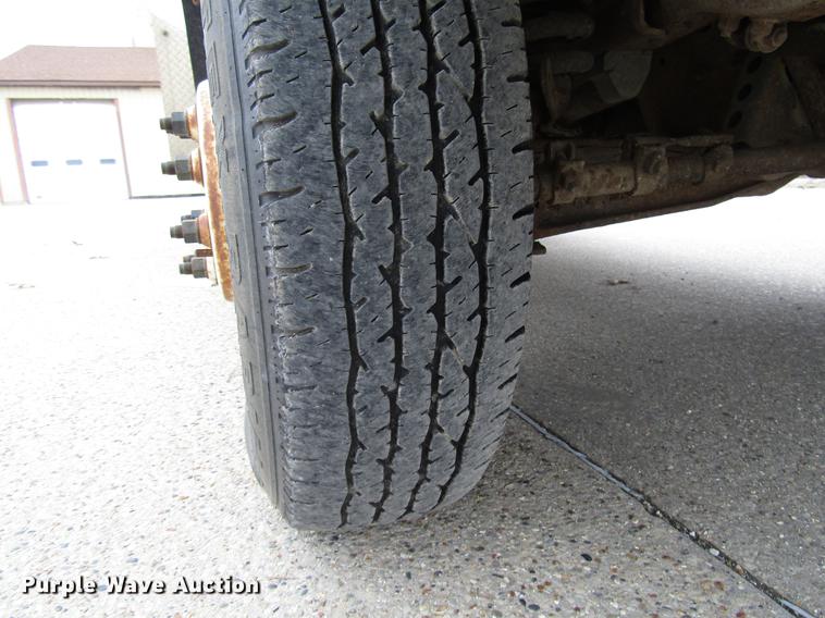 image for item DD3934 1997 Ford F350 Super Duty utility bed pickup truck