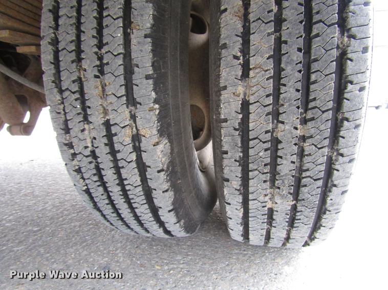 image for item DD3934 1997 Ford F350 Super Duty utility bed pickup truck