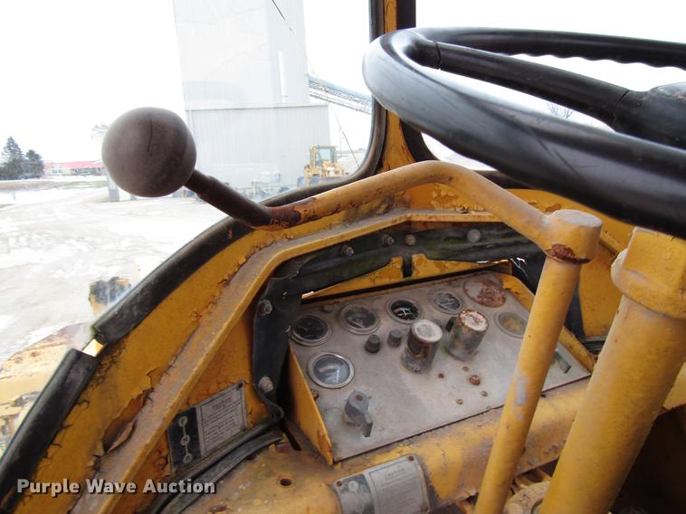 image for item DD3935 1965 Caterpillar 950 wheel loader