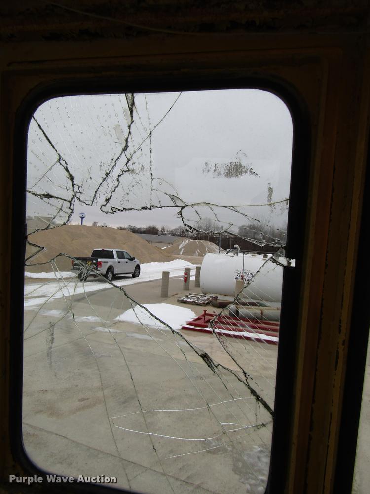 image for item DD3935 1965 Caterpillar 950 wheel loader