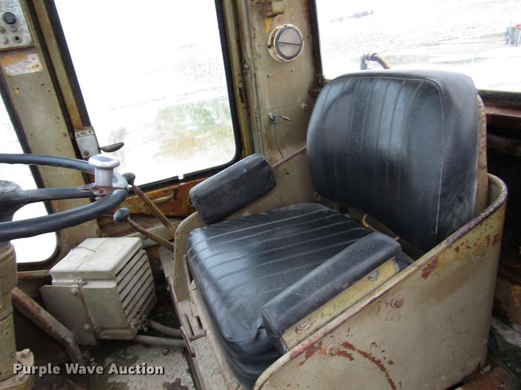 image for item DD3936 1973 Caterpillar 966C wheel loader