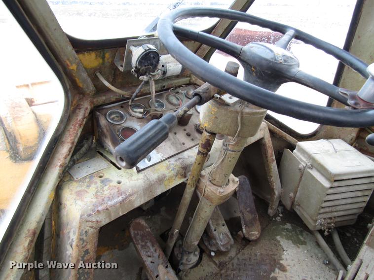 image for item DD3936 1973 Caterpillar 966C wheel loader