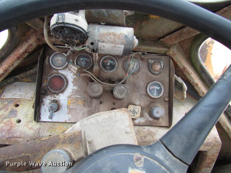 image for item DD3936 1973 Caterpillar 966C wheel loader