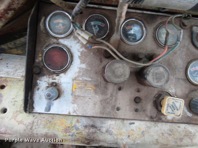 image for item DD3936 1973 Caterpillar 966C wheel loader