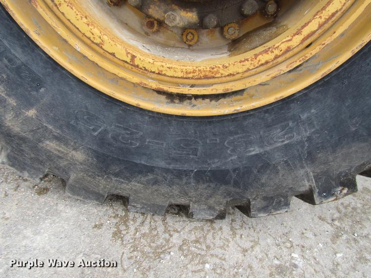 image for item DD3936 1973 Caterpillar 966C wheel loader
