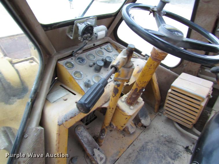 image for item DD3937 1978 Caterpillar 966C wheel loader