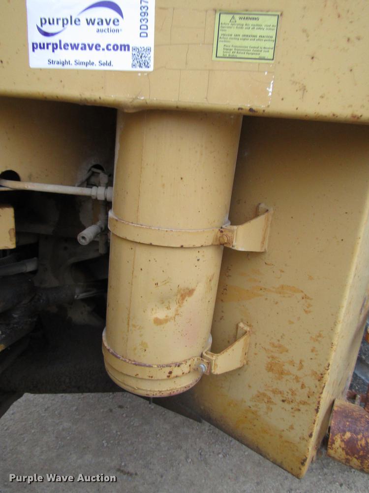 image for item DD3937 1978 Caterpillar 966C wheel loader