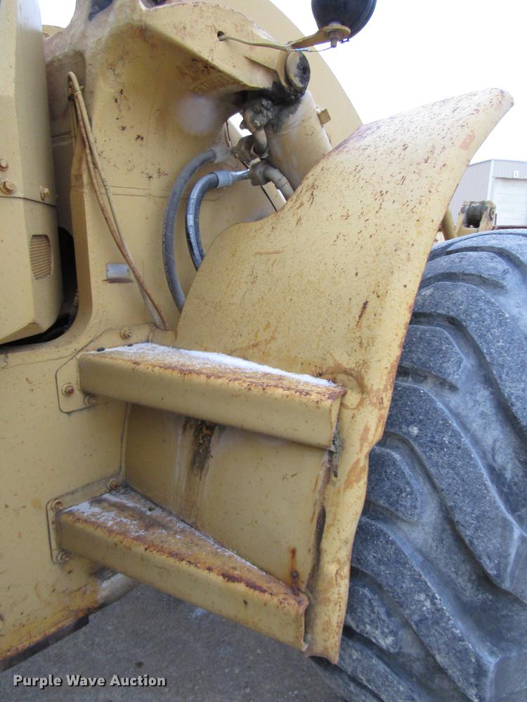 image for item DD3937 1978 Caterpillar 966C wheel loader
