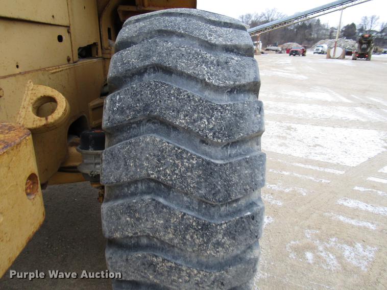 image for item DD3937 1978 Caterpillar 966C wheel loader