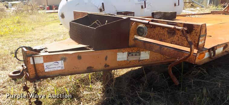 image for item DD5359 1994 Econoline MP423DE utility trailer