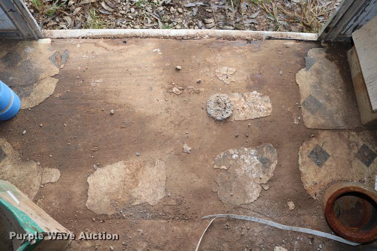 image for item DD5379 2004 Forest River Continental enclosed cargo trailer