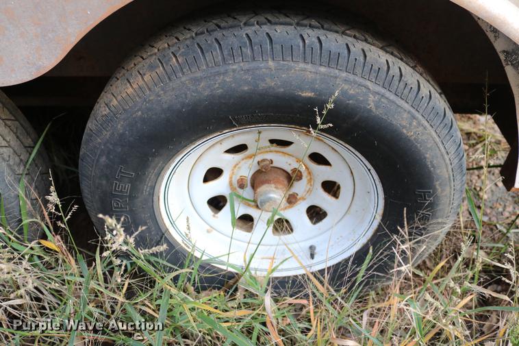 image for item DD5379 2004 Forest River Continental enclosed cargo trailer