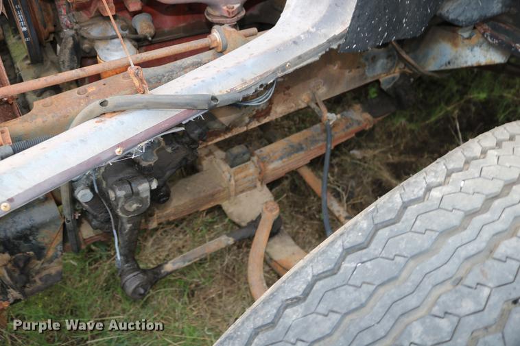 image for item DD5382 1974 International 1600 drilling rig truck