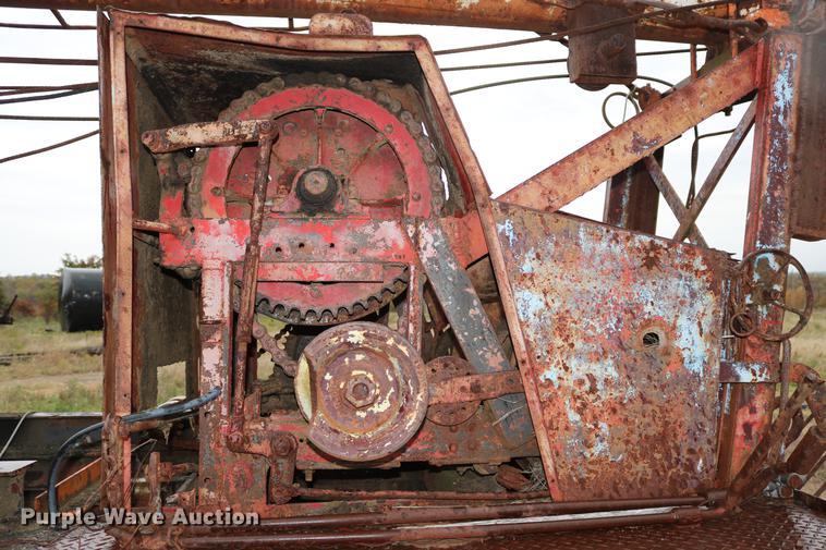 image for item DD5382 1974 International 1600 drilling rig truck