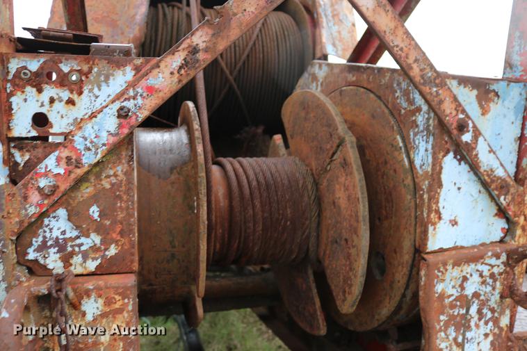 image for item DD5382 1974 International 1600 drilling rig truck