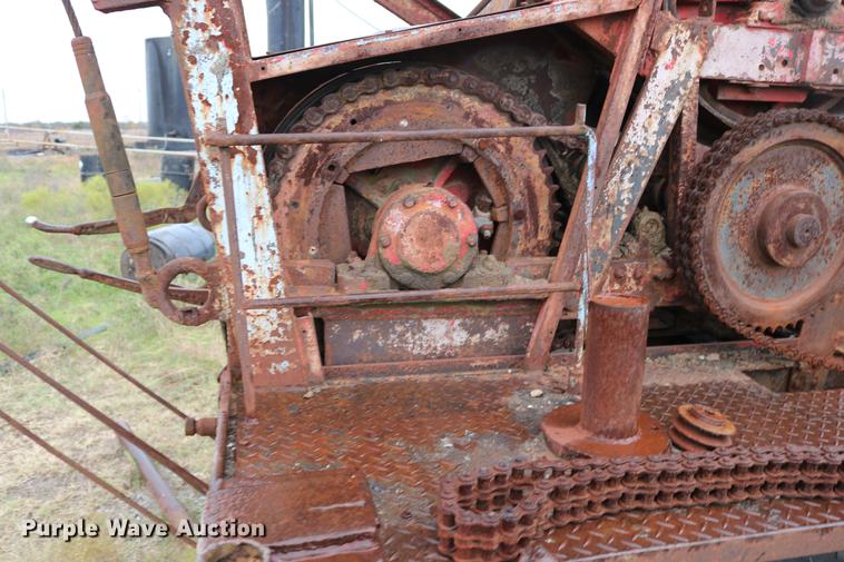 image for item DD5382 1974 International 1600 drilling rig truck