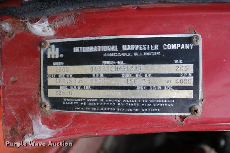 image for item DD5382 1974 International 1600 drilling rig truck