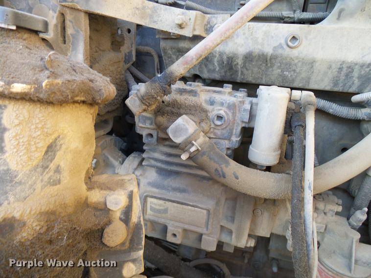 image for item DD5978 2003 International 9100i semi truck